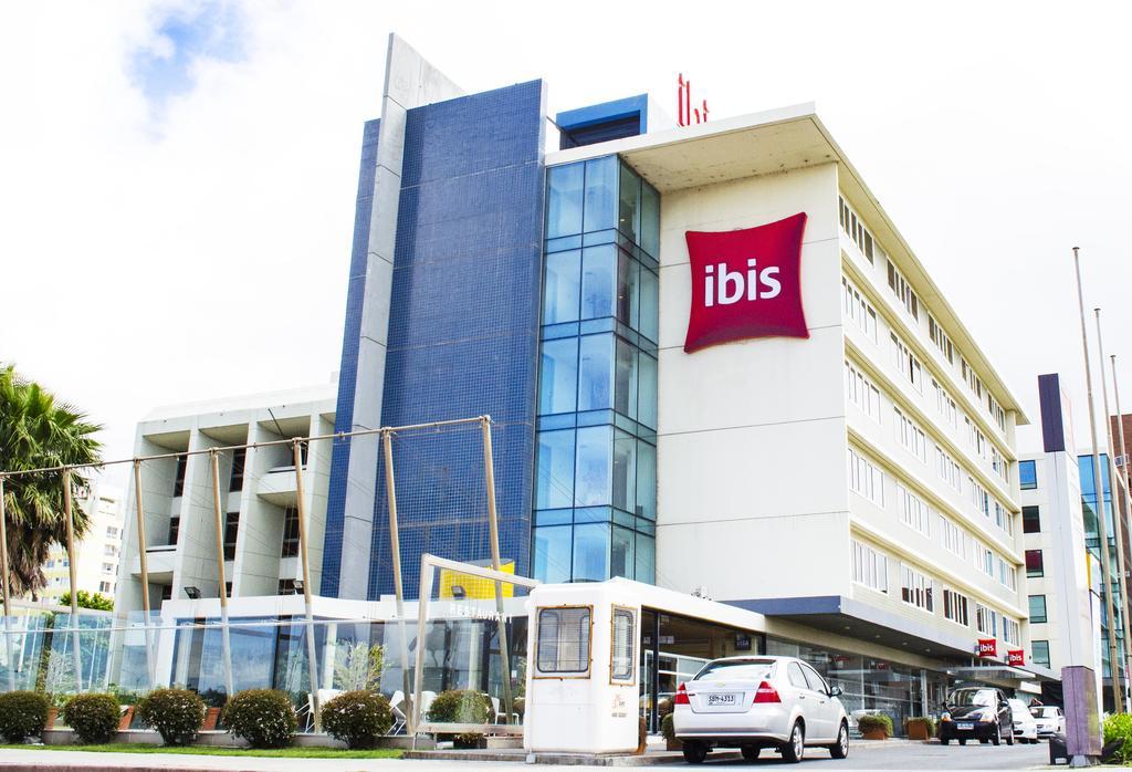 Ibis Montevideo Rambla Hotel Exterior photo